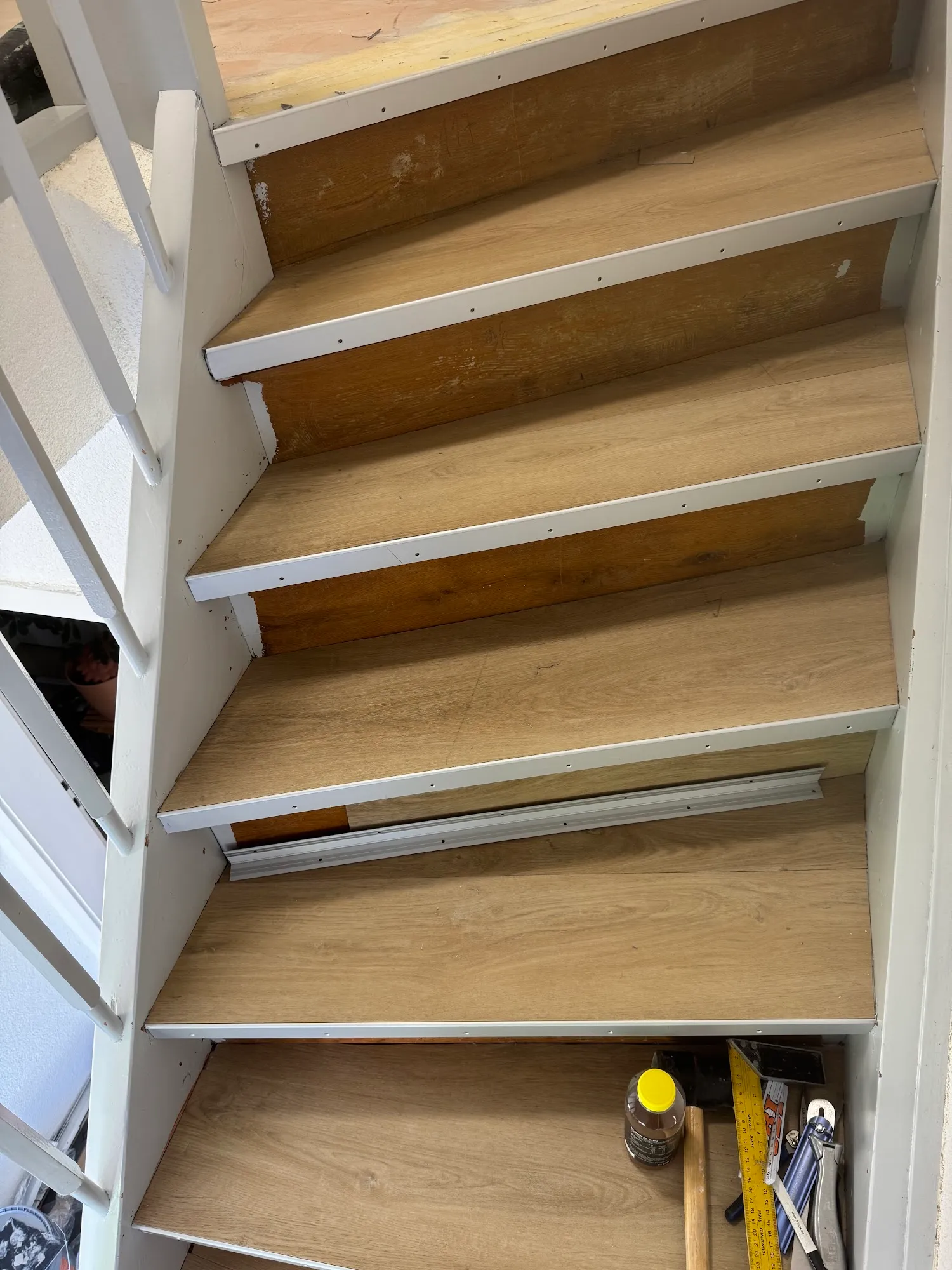 Detailansicht einer Treppe während der Renovierung
